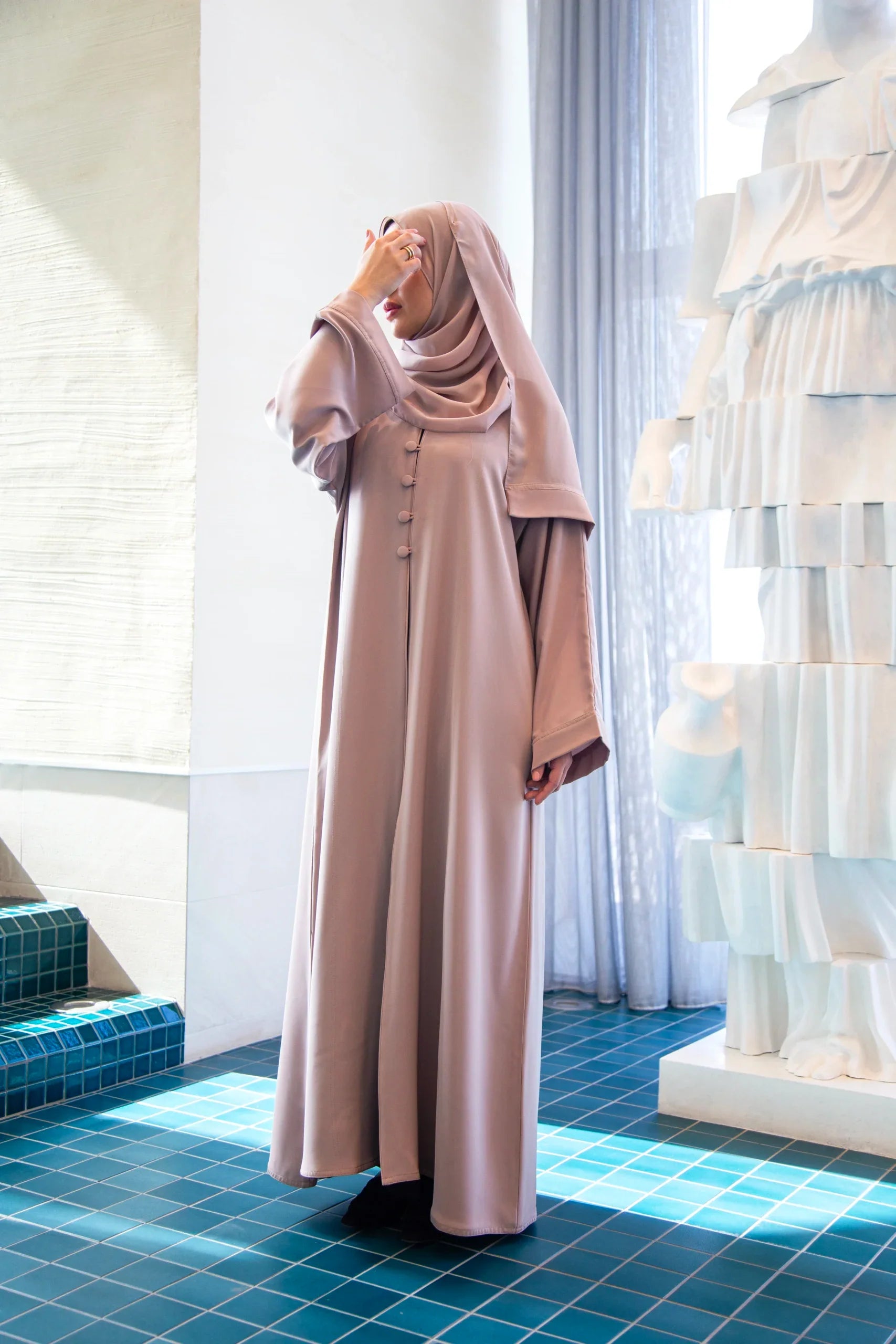 Sofia dans la taupe et le noir