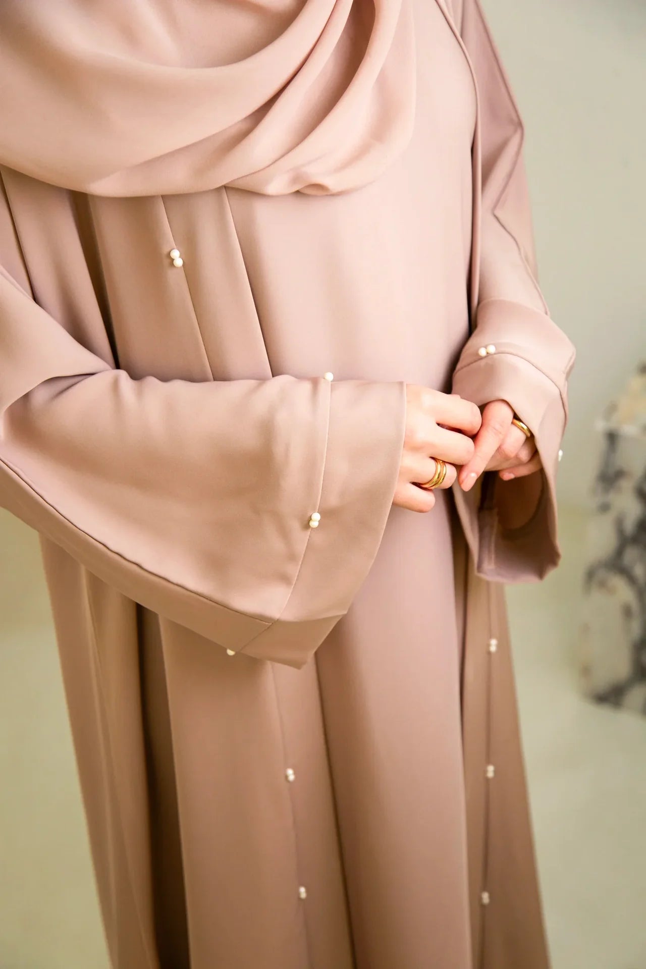 ARZU In Light Taupe