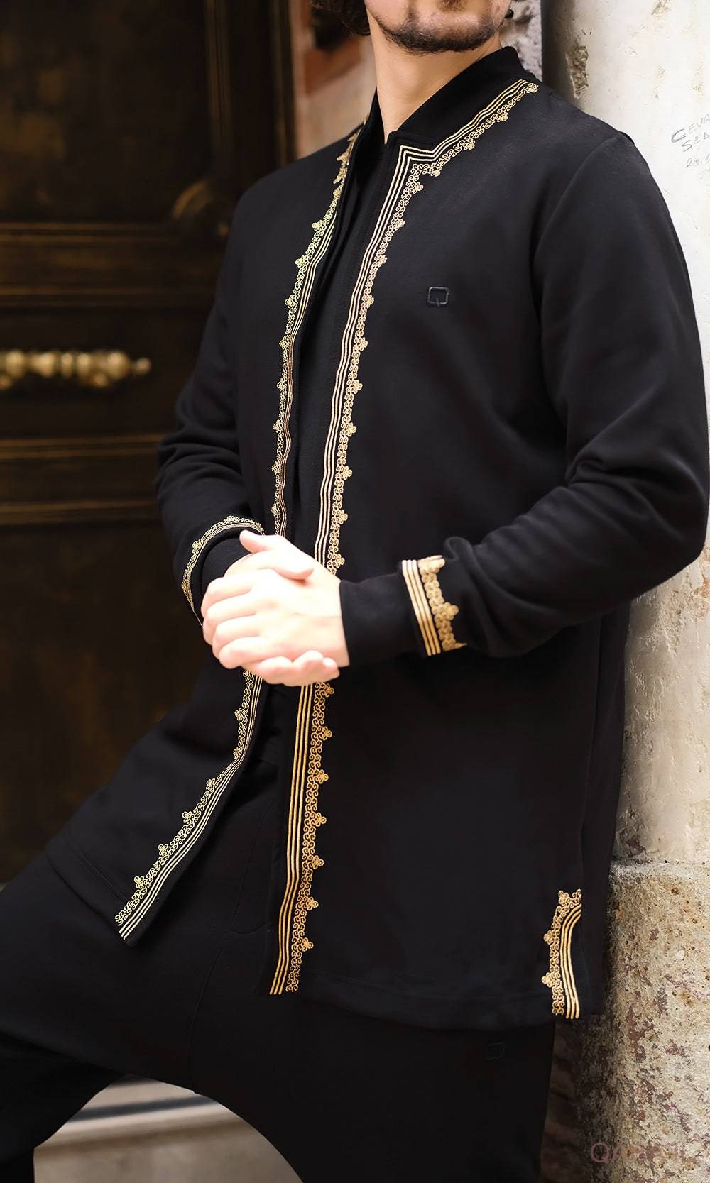 QABA’IL Etniz Set Menara in Black and Gold