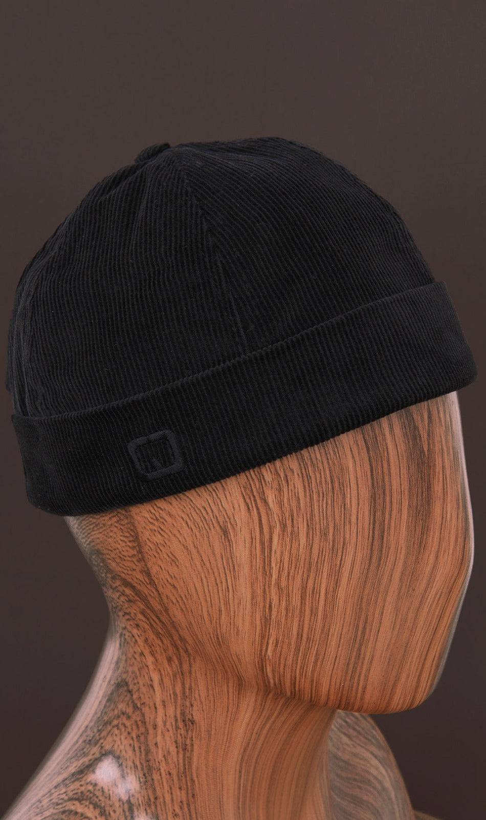 QL Velvet Docker Hat in Black