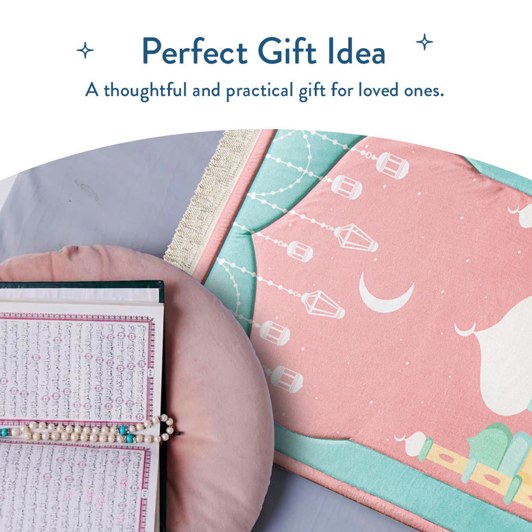 Tapis de prière rembourré pour enfants avec motif Mosquée de Mumbai rose par Urban Rugs UK | Un magnifique cadeau de Ramadan et d’Aïd pour vos proches