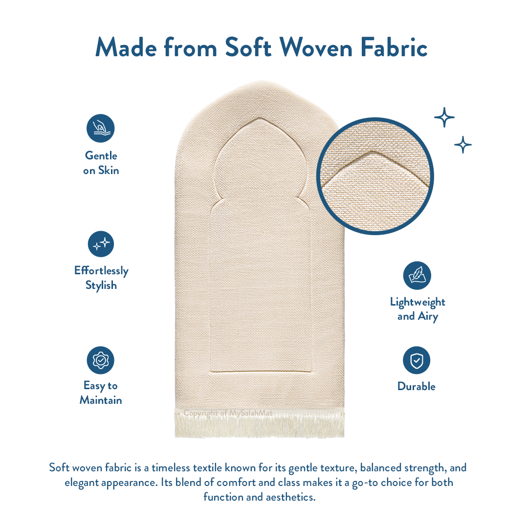 Tapis de prière rembourré avec motif arcade sable luxueux par Urban Rugs UK | Un magnifique cadeau de Ramadan et d’Aïd pour vos proches