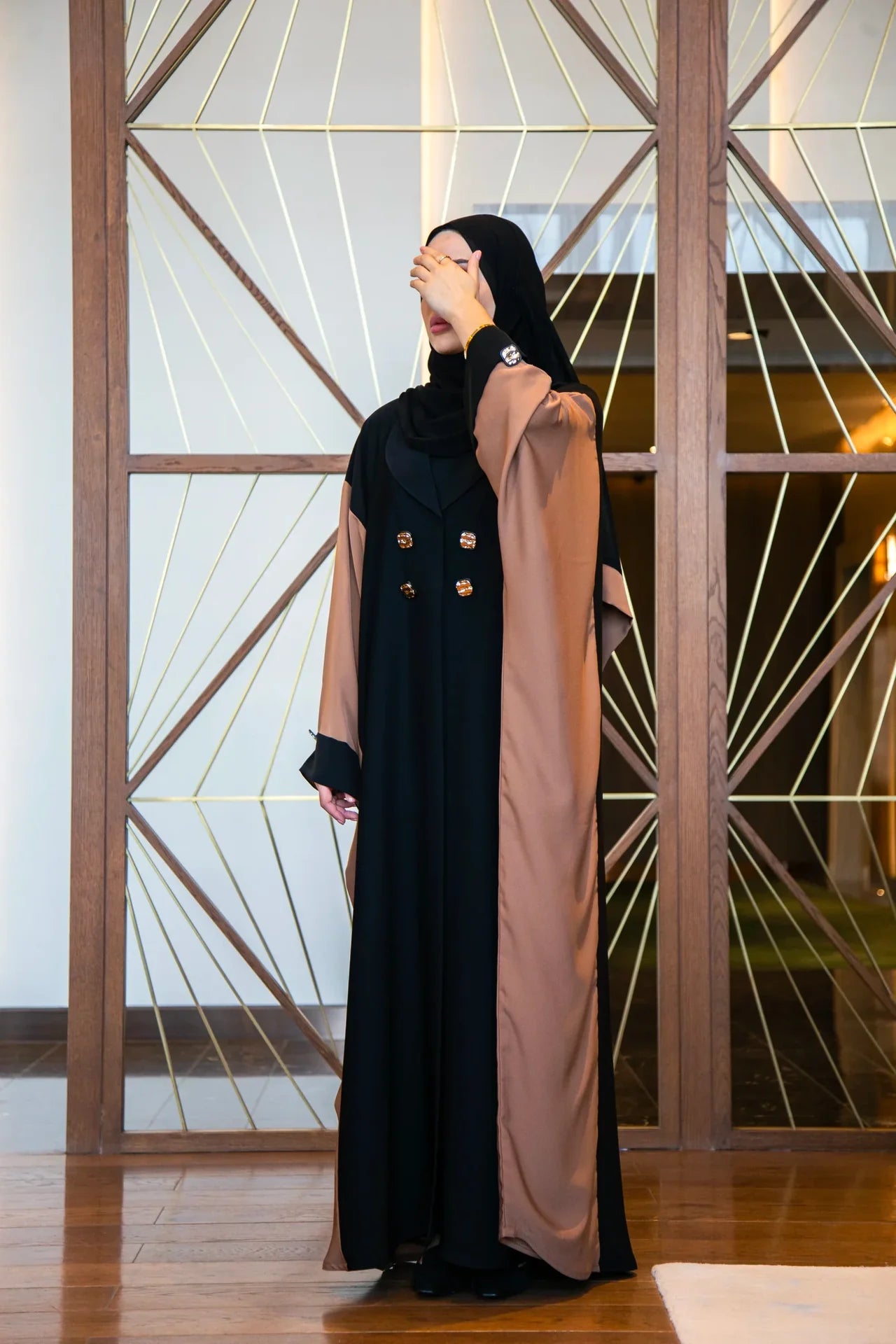 EYANA In Mocha and Black