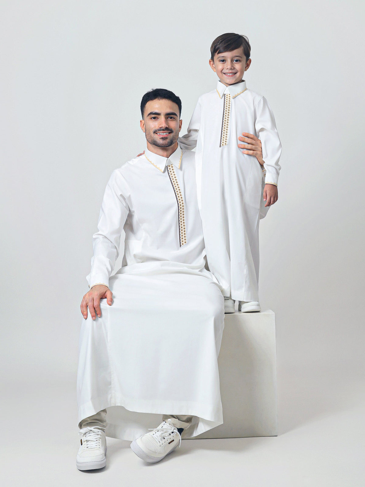 Adult Thobe 302 Off White