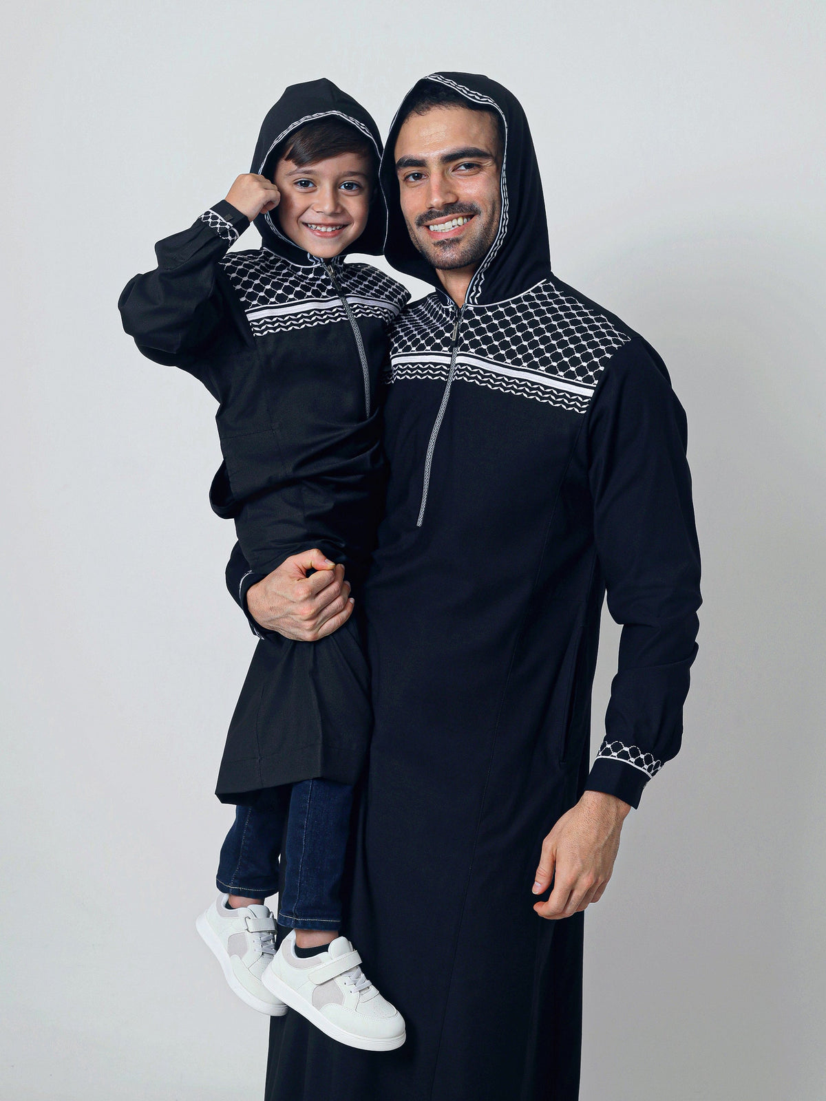 Adult Thobe 305 Black