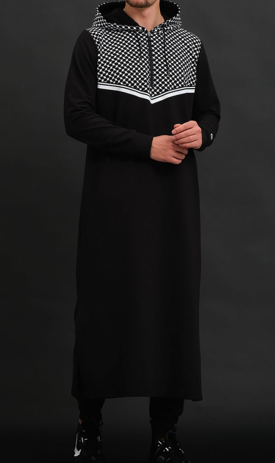 QL QUDS Kamisweat Thobe in Black