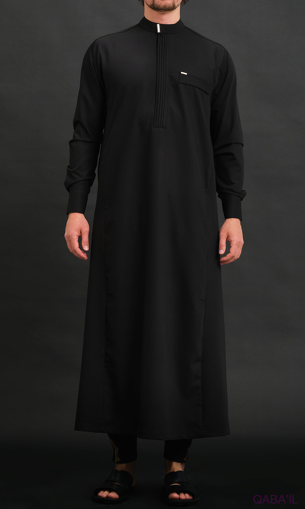 QL Qamis Bey in Black