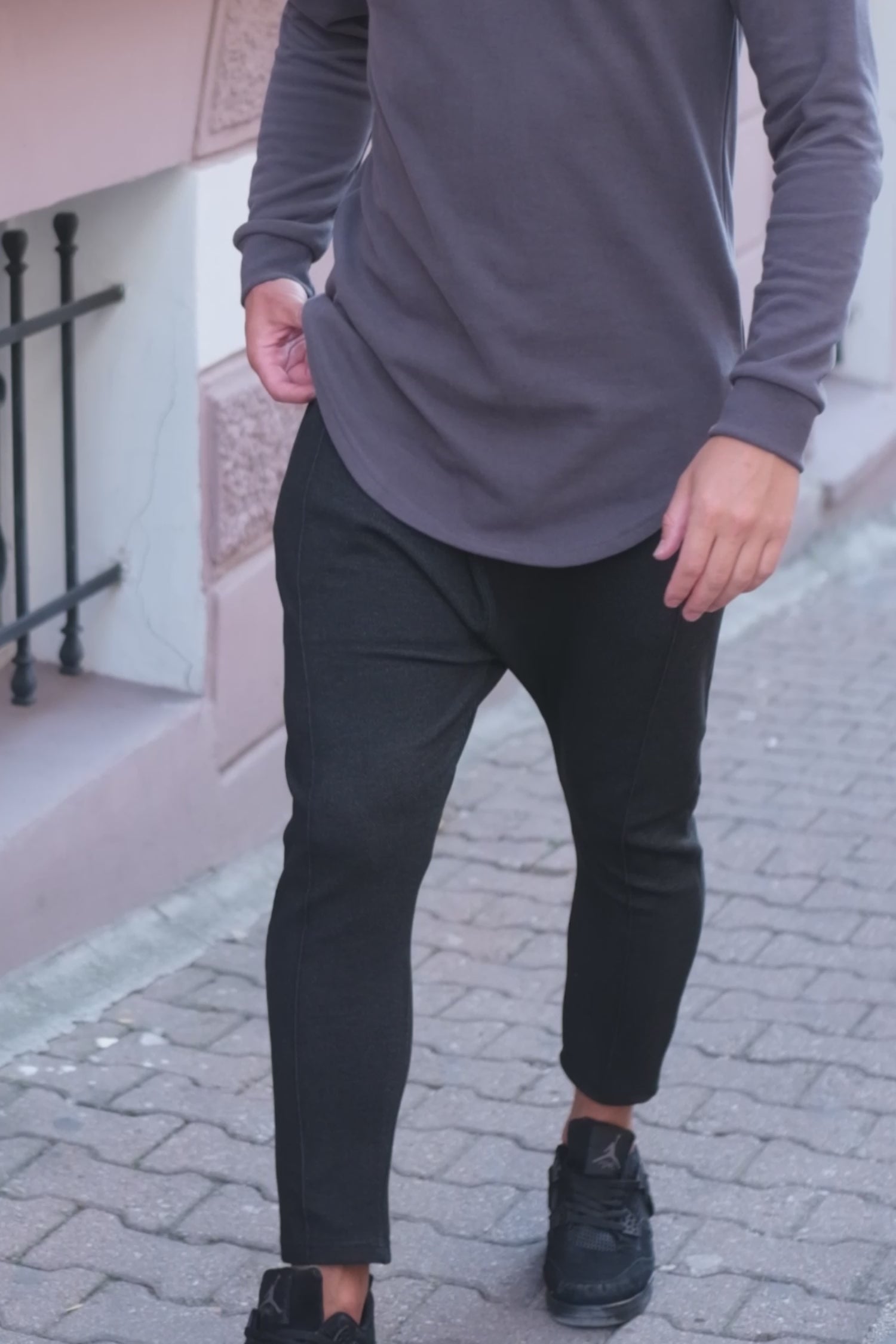 Load video: QL Relaxed Trousers City