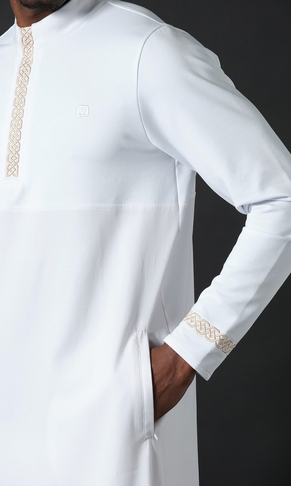 QL Qamis Prestige II in White