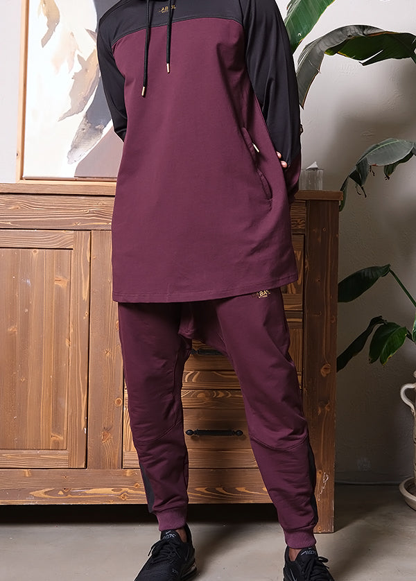QL DELTA Kamisuit Two-tone Hooded Set in Burgundy and Black - MOOMENN