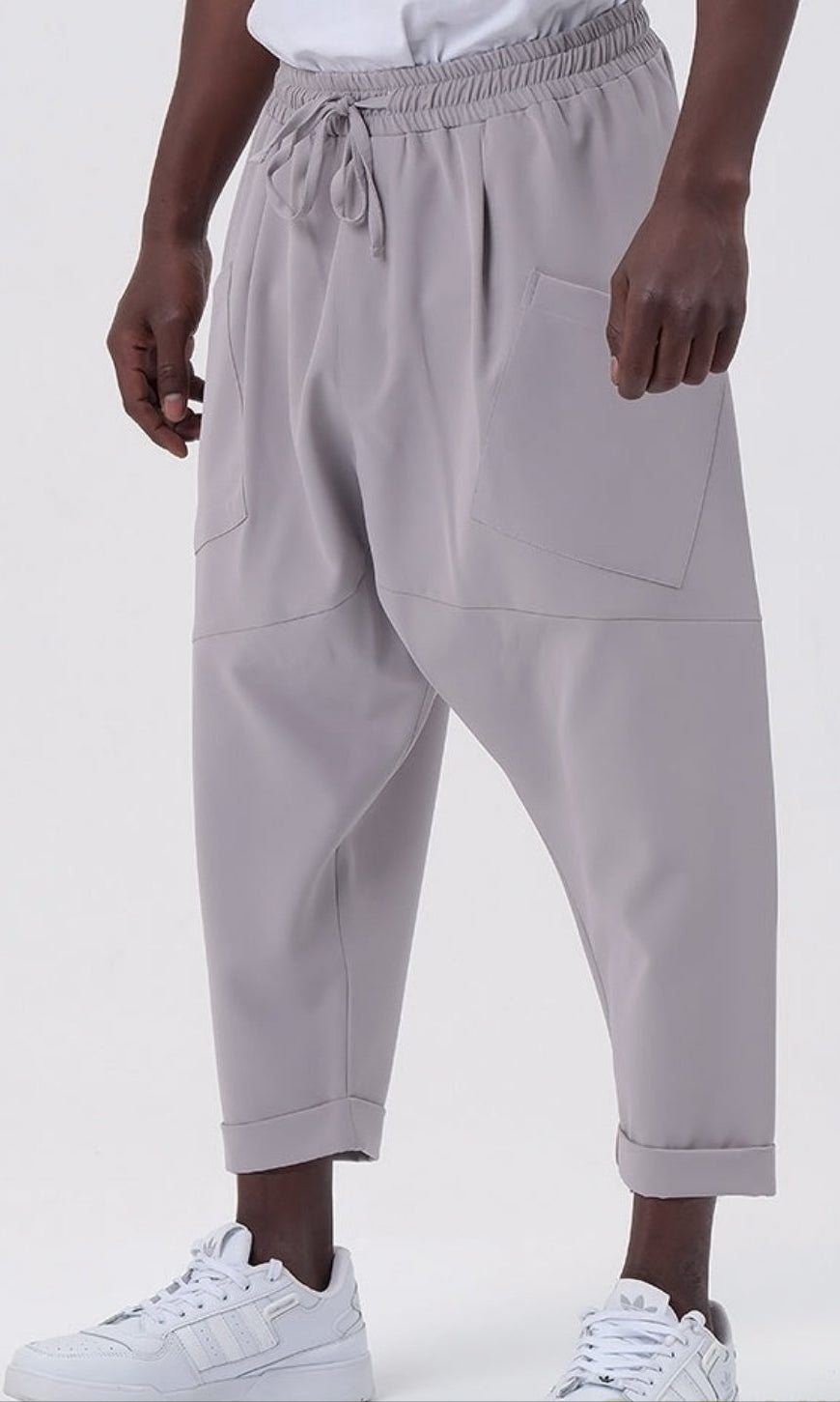 QL Design Lightweight Relaxed Fit Trousers in Light Grey - MOOMENN