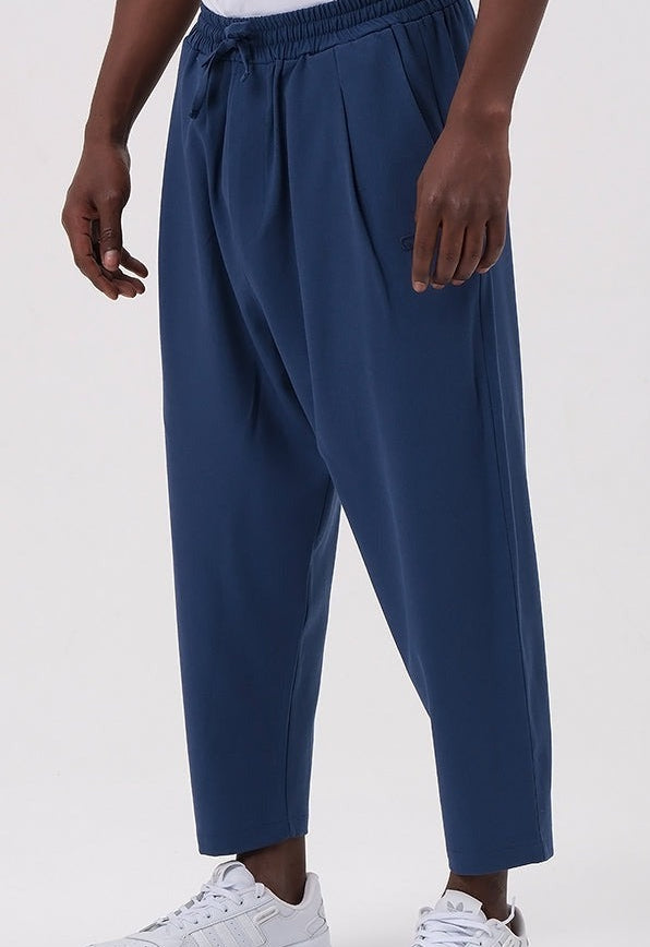 QL CLASSIK Relaxed Fit Cropped Trousers in Indigo - MOOMENN